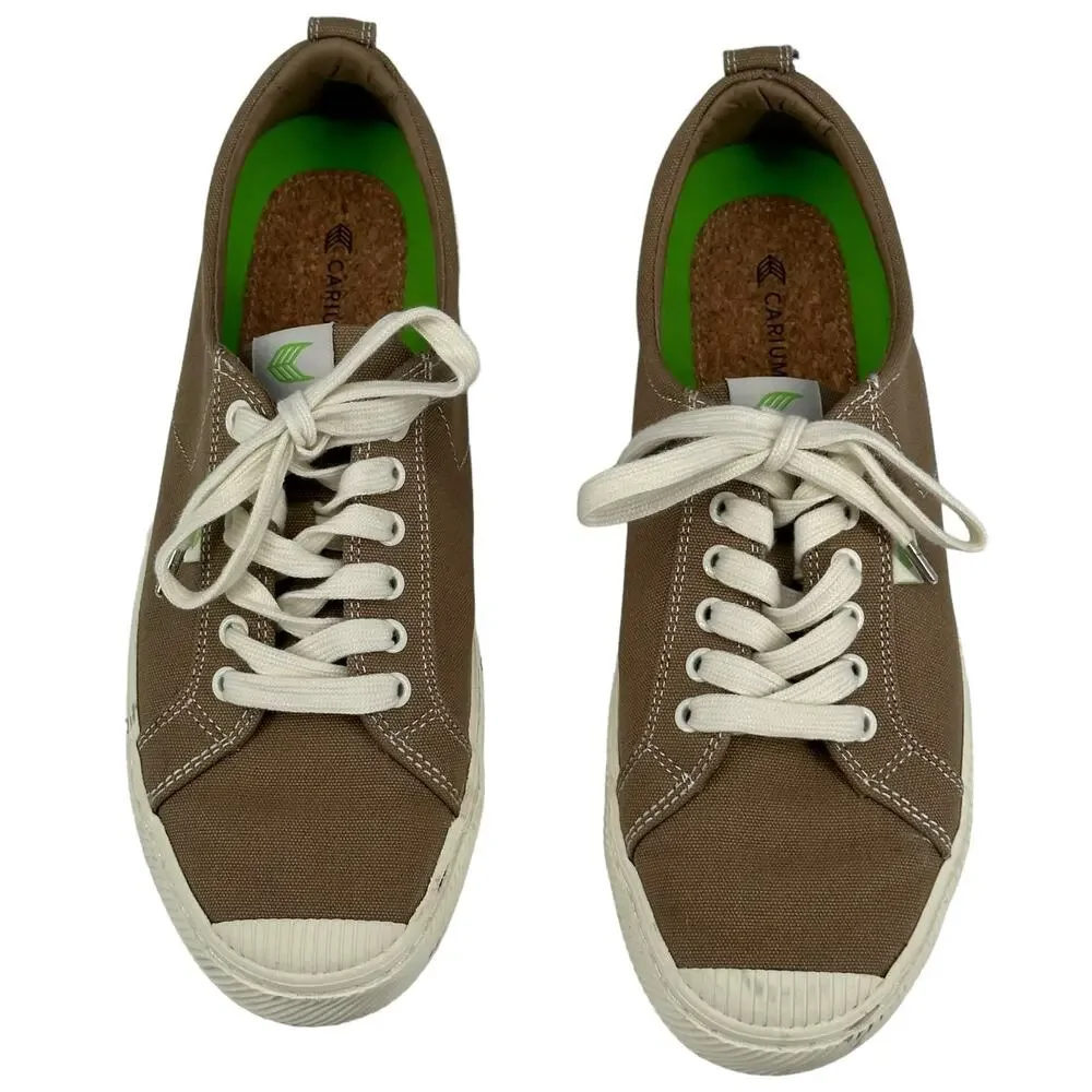 Cariuma sneakers unisex
